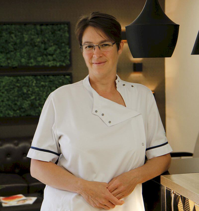 dr_Visegrady_kinga_fogszakorvos_windrose_dental